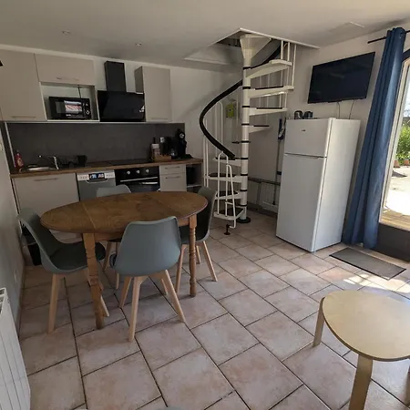 La Fermette Du Marais 펜션 뤼