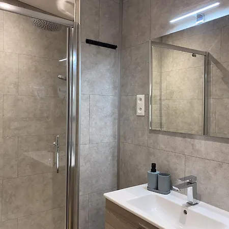 La Fermette Du Marais * 뤼